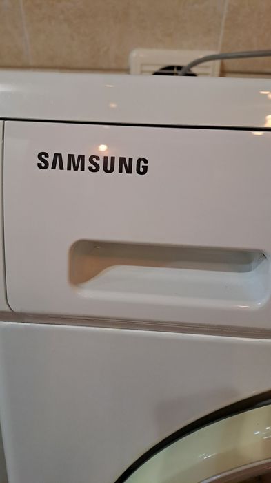 Продается стиральная машинка