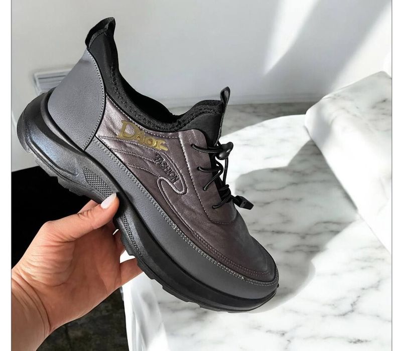 Adidasi barbati marimi mari