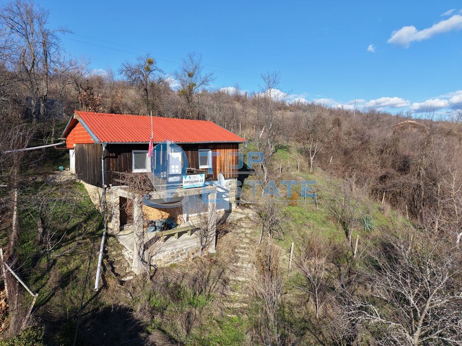 Къща с прекрасна панорама в село Длъжка поляна, област Търговище