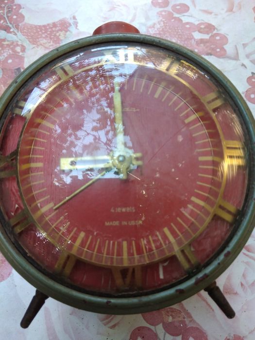 Стар руски будилник Янтар