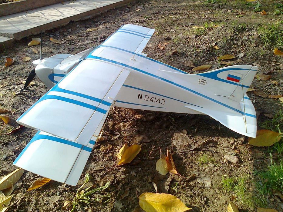 Р/у авиамодель. Бальза.