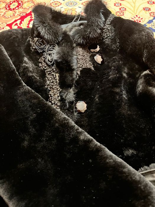 Срочно Продам мутоновую шубу