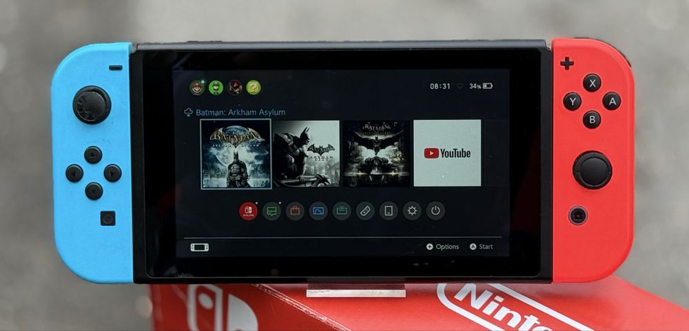 Конзола NINTENDO Switch + игри