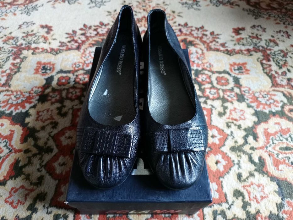 Продам женские туфли