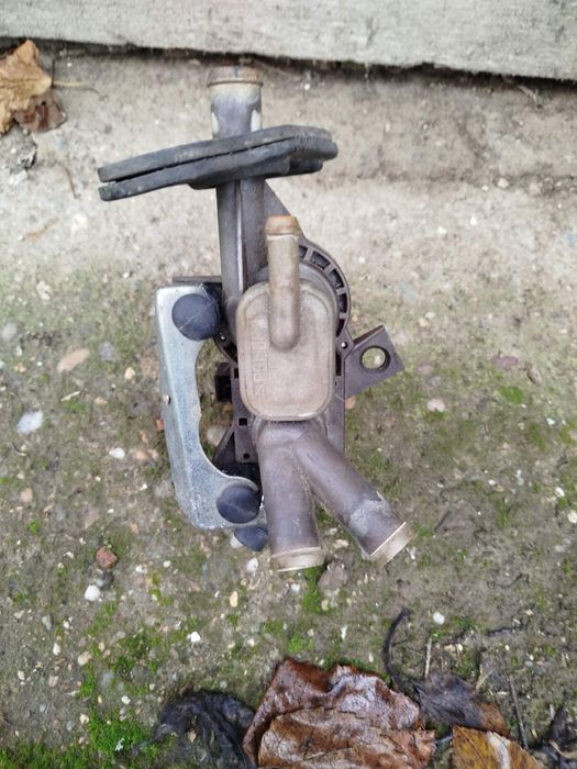 Клапан за парното на Мерцедес 124