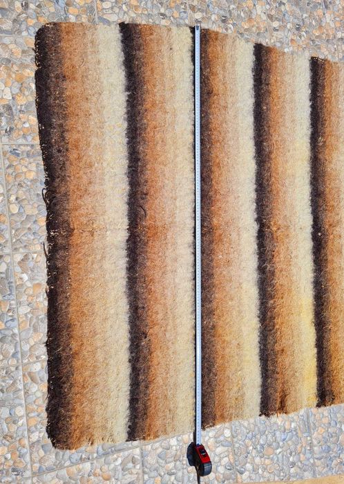 Килим от козя вълна