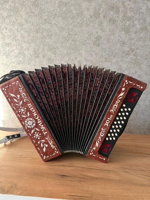 Продам гармонь Тульская