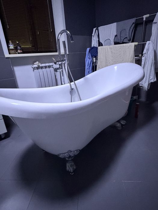 Продам ванну (Отдельностоящая)