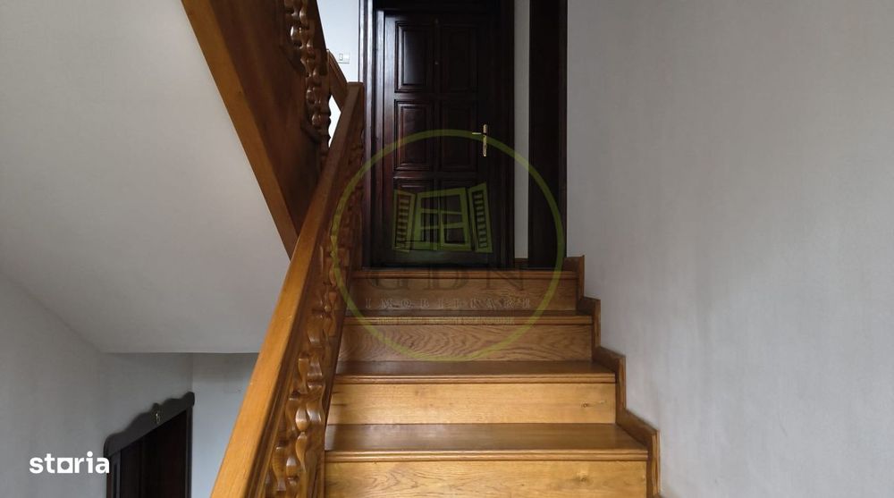 Penthouse cu vedere spectaculoasa catre Varful Omu si Masivul Bucegi |
