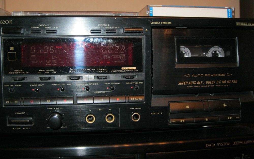 Pioneer stereo double cassete deck CT - W820R