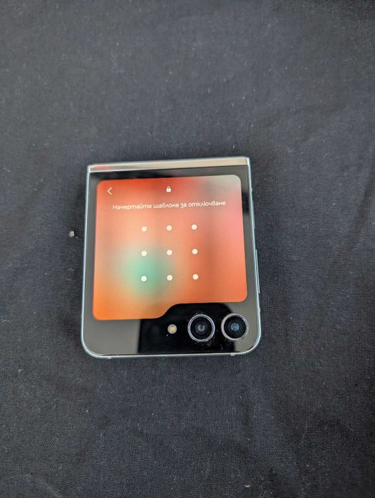 Samsung Galaxy Flip 5 512 ГБ бял