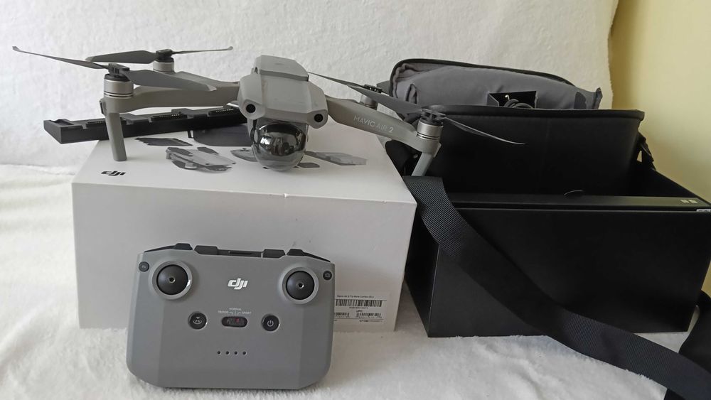 Drona DJI MAVIC AIR 2 fly more combo