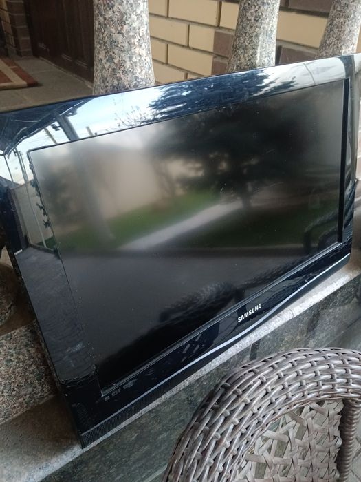 Телевизор на запчасти