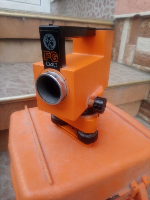 Теодолит  Автоматичен Нивилир FG 040