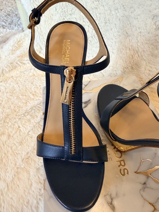 Sanda dama Mikael Kors-rafinate & statement