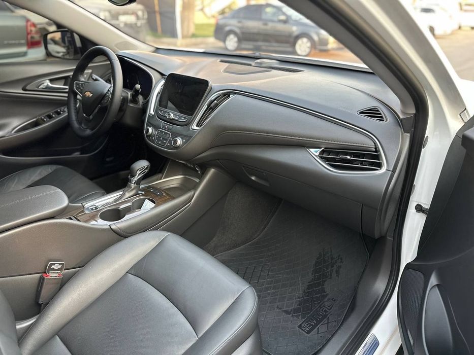 Продаётся Малибу премьер в отличном состоянии