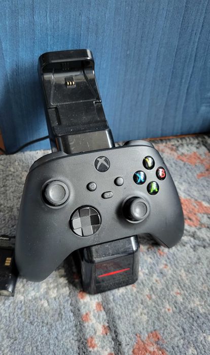 Controler original Xbox One + statie incarcare + placa Disney Infinity