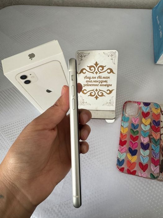 Продам IPHONE 11 на 128 гб в отличном состоянии