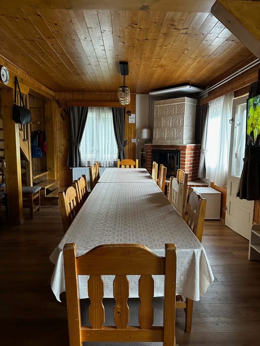 Cabana de inchiriat pe malul lacului Tarnita