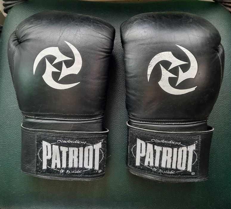 Боксови ръкавици