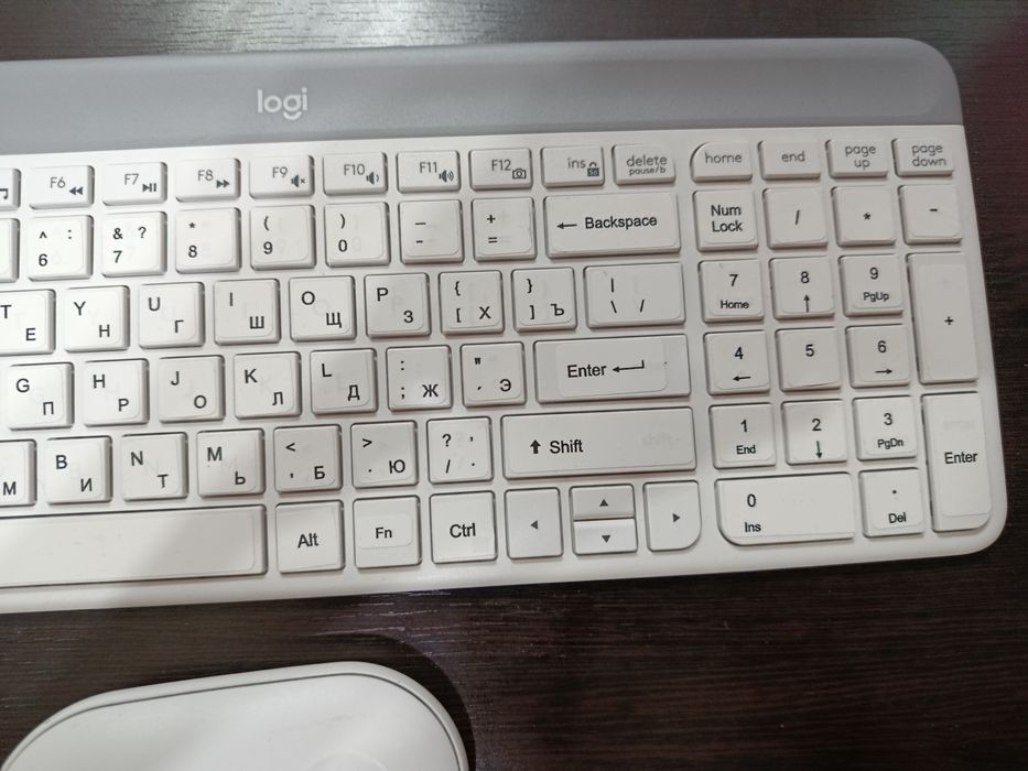 Беспроводной комплект Logitech Slim (Клавиатура + Мышь) — отличное сос