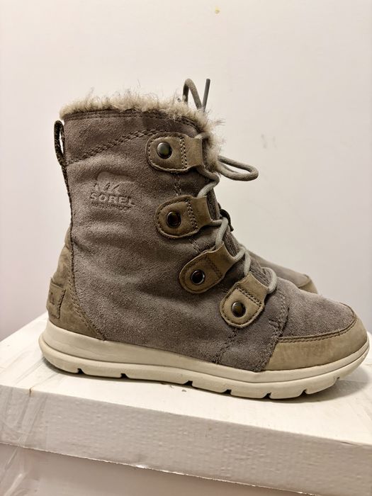 Ghete de Femei  SOREL in stare foarte buna