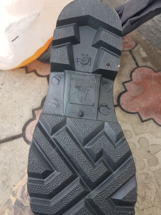 Резиновые сапоги