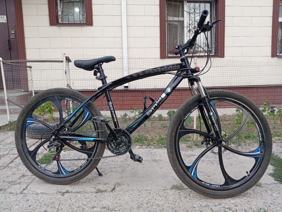 Продам велосипед БМВ.