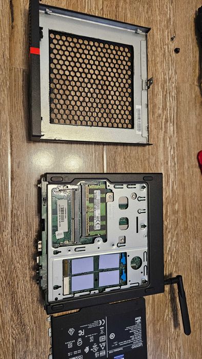 Lenovo ThinkCentre P330 Tiny i7-8700T 16GB DDR4