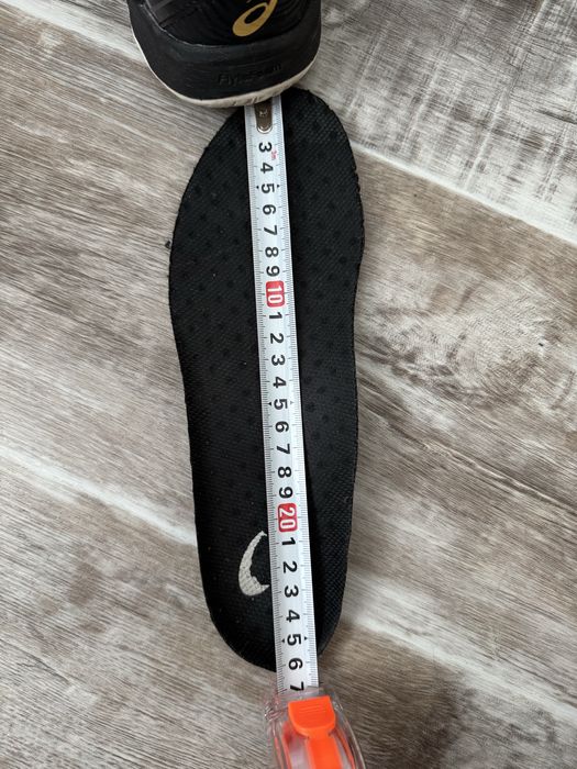 Кроссовки  Asics  р 40