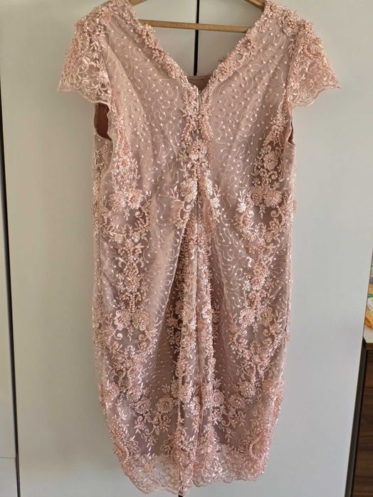 Елегантна официална рокля