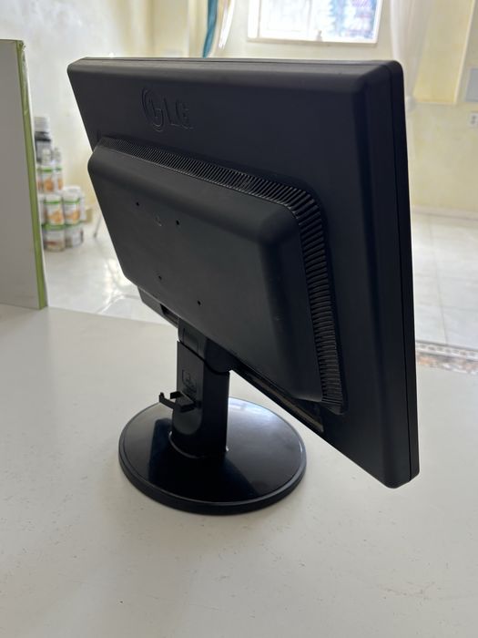 Монитор LG w1942sm