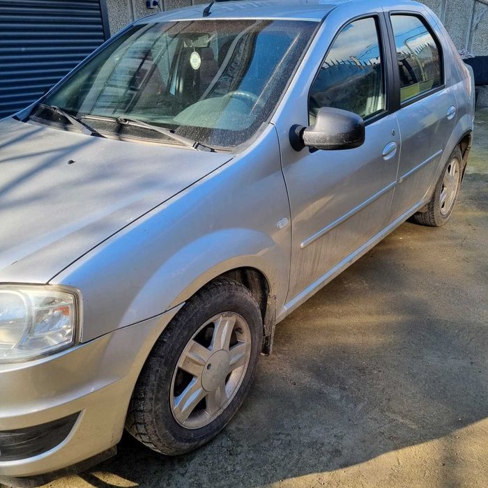 Dacia Logan 1.6 benzina 16v an 2012