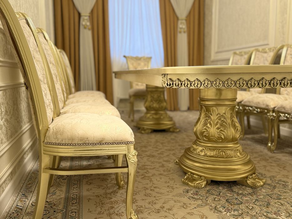 Yangi holatdagi stol stul