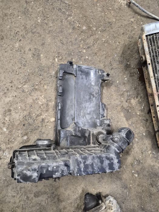 Carcasa filtru aer Dacia Logan 2011 Berlina 1.2 benzina