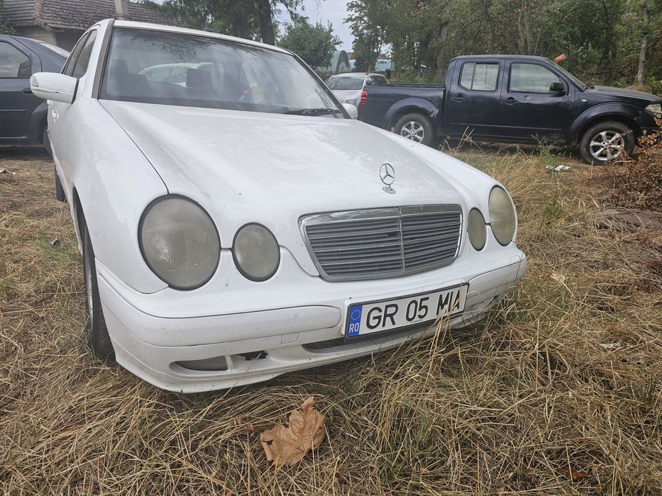 Mercedes e220 din 2002