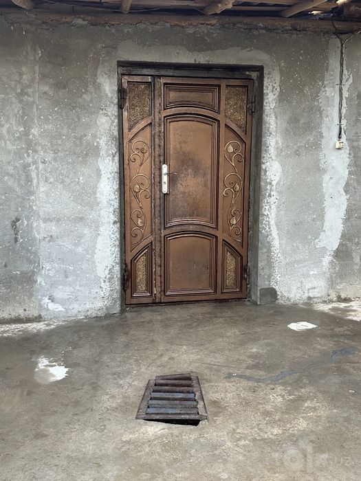 Sklad arendaga ippodrom bozori orqasida joylawgan