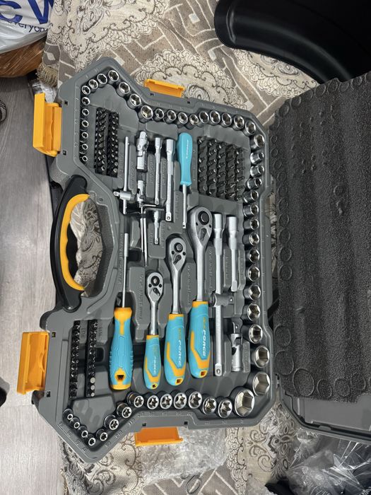 Профессиональный набор ключей