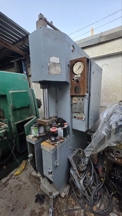 Зубофрезерни станок 5к328а