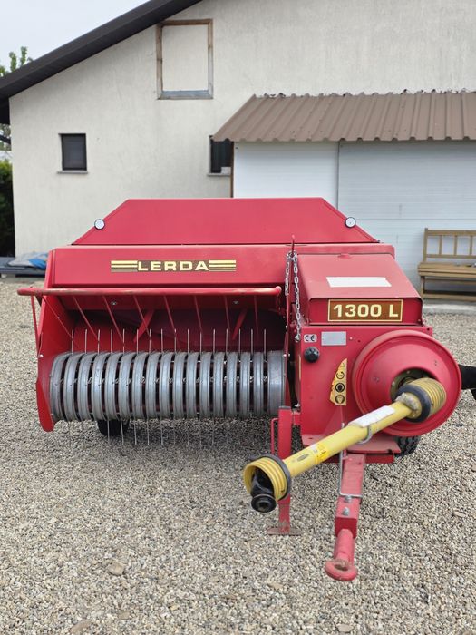 Presa de balotat balotiera Lerda 1300l noua