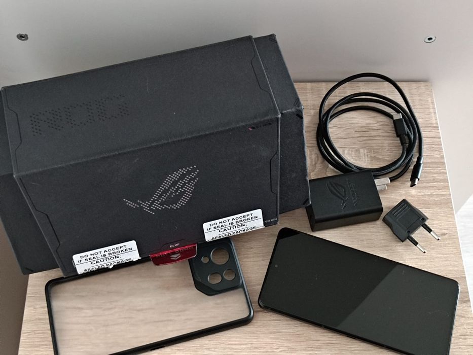 ASUS ROG Phone 8 Pro 16/512GB