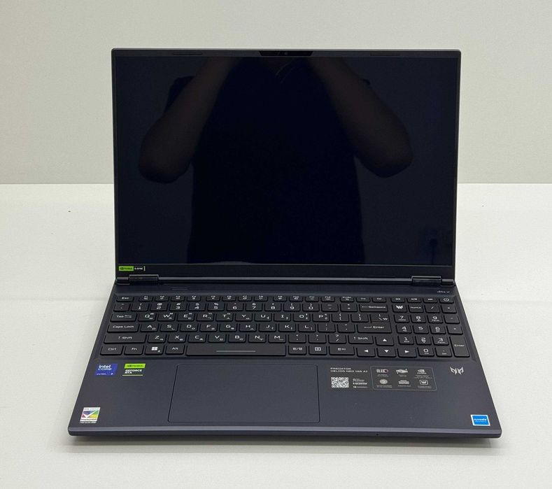 ACER PREDATOR 16S Ultra 9-275HX/32GB DDR5/1TB SSD/16 wqxga OLED 240hz
