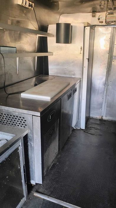 Food truck - напълно оборудван и готов за работа веднага