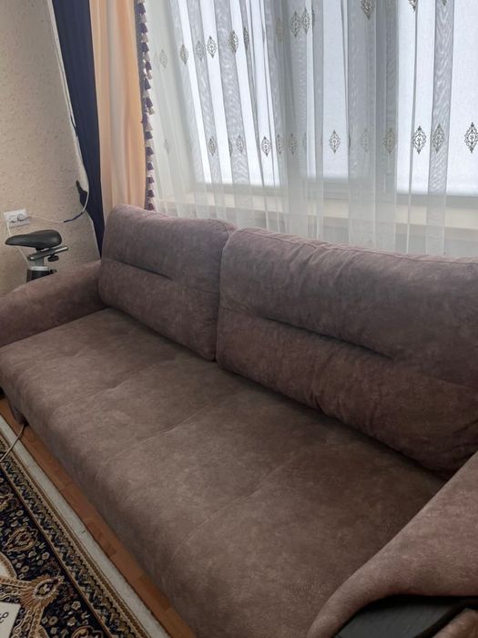 Продаётся раскладной диван в отличном состоянии
