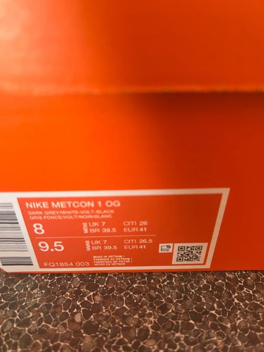 Продам кроссовки мужские