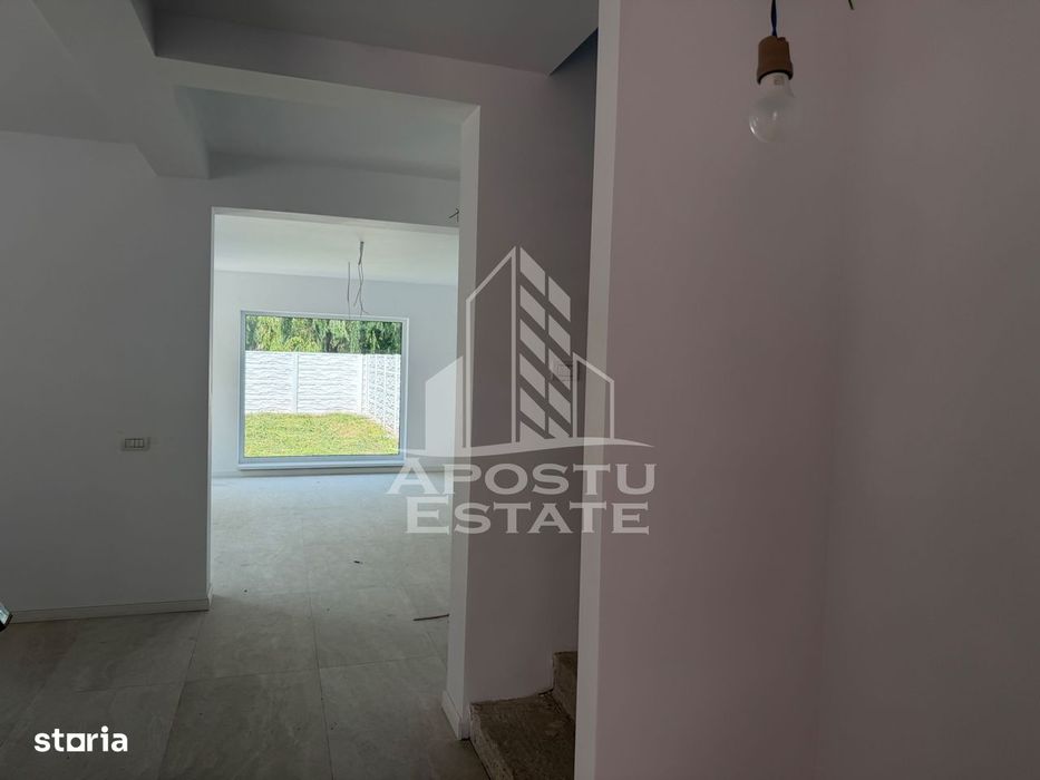 Duplex de vanzare cu 4 camere si 2 bai ,Ghiroda