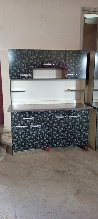 Oshxona mebel sotiladi