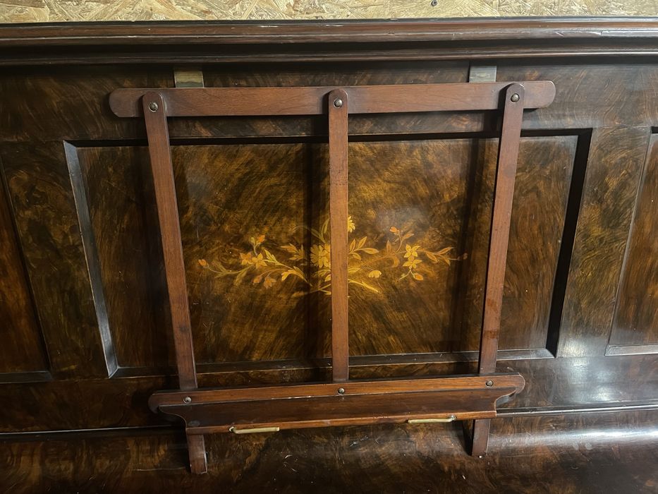 Pianina Metzler London