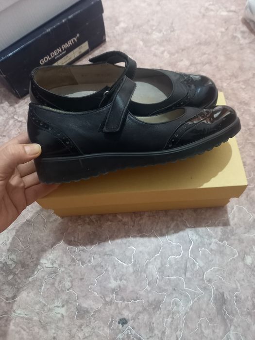 Продам обувь в хорошем состоянии