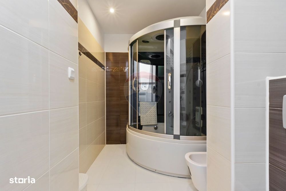 Apartament cu 3 camere de închiriat în zona UTA